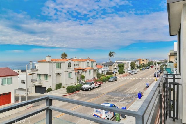 104 Manhattan Avenue, Manhattan Beach, CA 90266