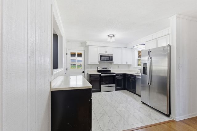158 Lexington Dr, Clarksville, TN 37042