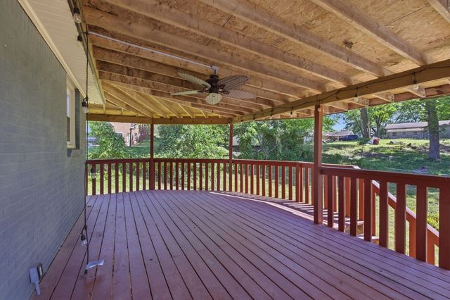 158 Lexington Dr, Clarksville, TN 37042