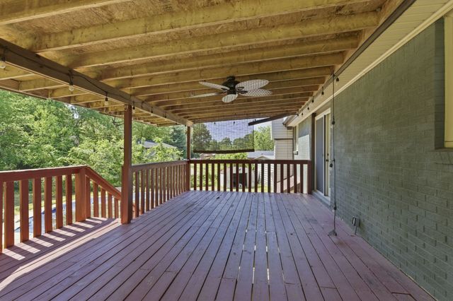 158 Lexington Dr, Clarksville, TN 37042