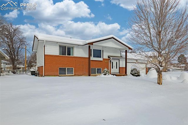 200 Dexter Street, Colorado Springs, CO 80911