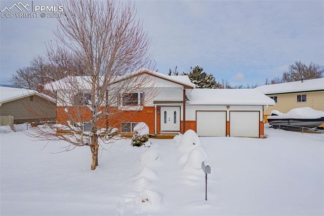 200 Dexter Street, Colorado Springs, CO 80911