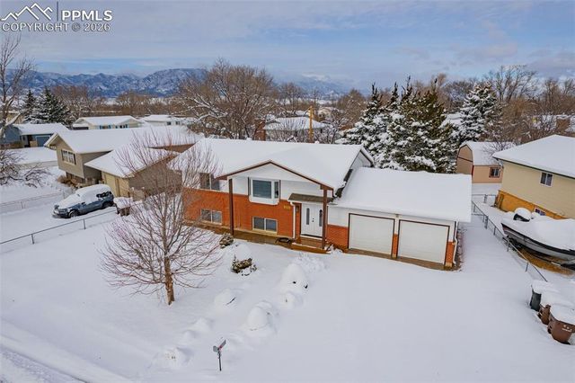 200 Dexter Street, Colorado Springs, CO 80911