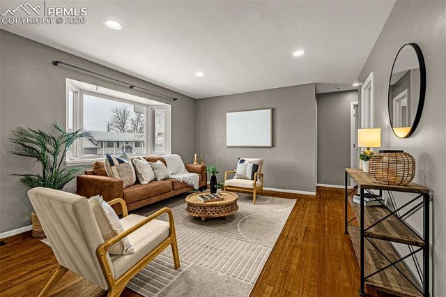 200 Dexter Street, Colorado Springs, CO 80911