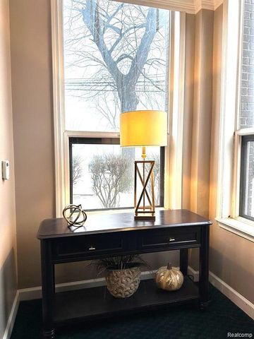 20 Chestnut Street 401 & 408, Wyandotte, MI 48192