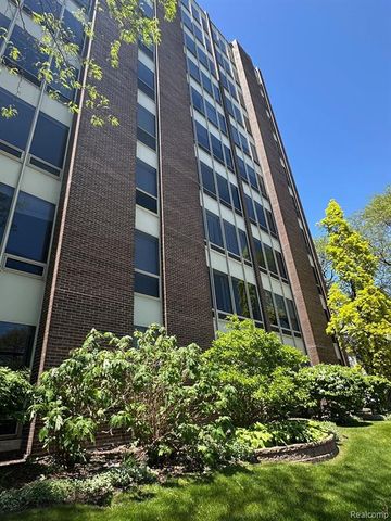 20 Chestnut Street 401 & 408, Wyandotte, MI 48192