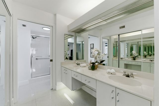 7524 Granville Drive 201, Tamarac, FL 33321