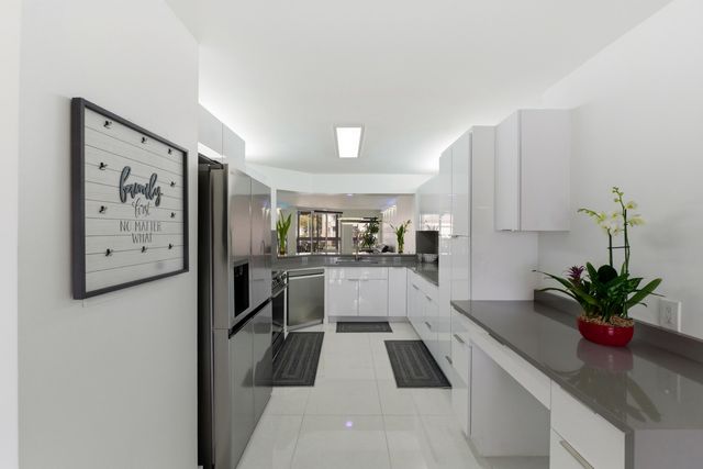 7524 Granville Drive 201, Tamarac, FL 33321