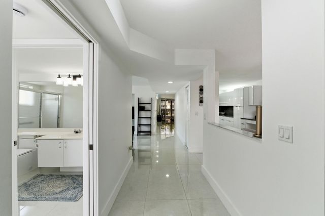 7524 Granville Drive 201, Tamarac, FL 33321