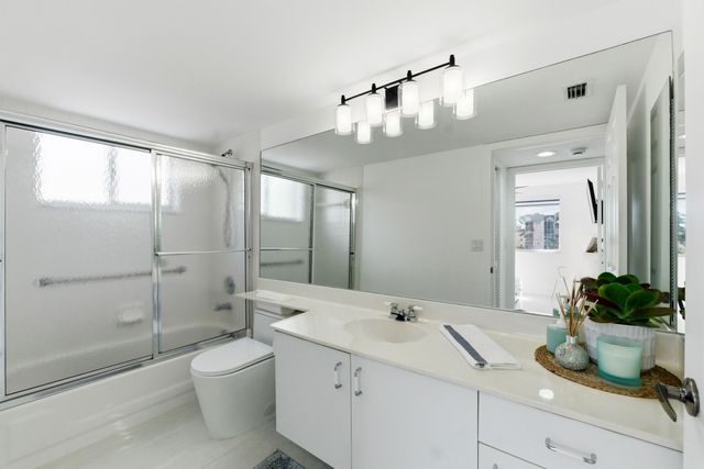 7524 Granville Drive 201, Tamarac, FL 33321