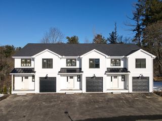 112 Genest St 9, Dracut, MA 01826