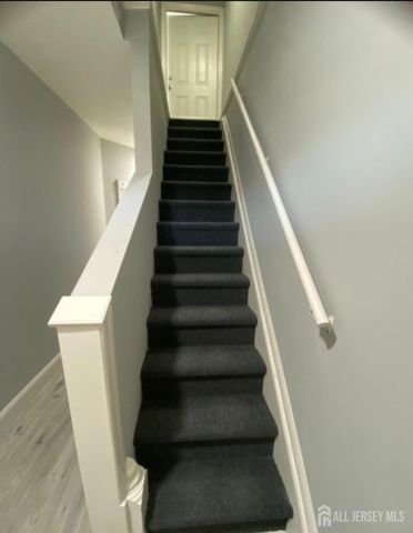 315 E Smith E Street, Woodbridge Proper, NJ 07095