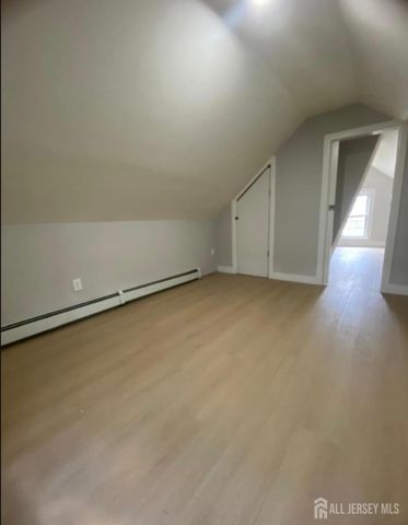 315 E Smith E Street, Woodbridge Proper, NJ 07095