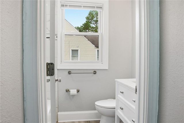 2807 Sewells Point RD, Norfolk, VA 23513