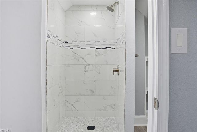 2807 Sewells Point RD, Norfolk, VA 23513