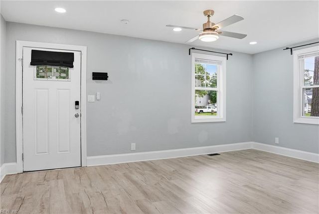 2807 Sewells Point RD, Norfolk, VA 23513