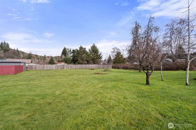 5301 School Street, Raymond, WA 98577