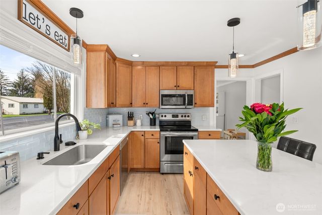 5301 School Street, Raymond, WA 98577