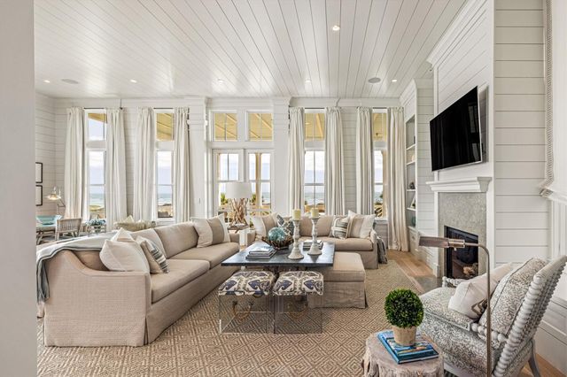 2445 E Seaside Drive, Galveston, TX 77550