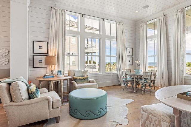 2445 E Seaside Drive, Galveston, TX 77550