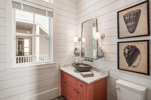 2445 E Seaside Drive, Galveston, TX 77550