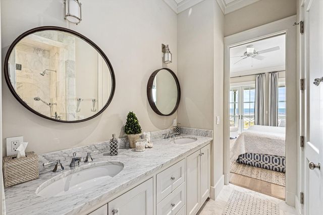 2445 E Seaside Drive, Galveston, TX 77550