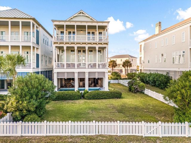 2445 E Seaside Drive, Galveston, TX 77550