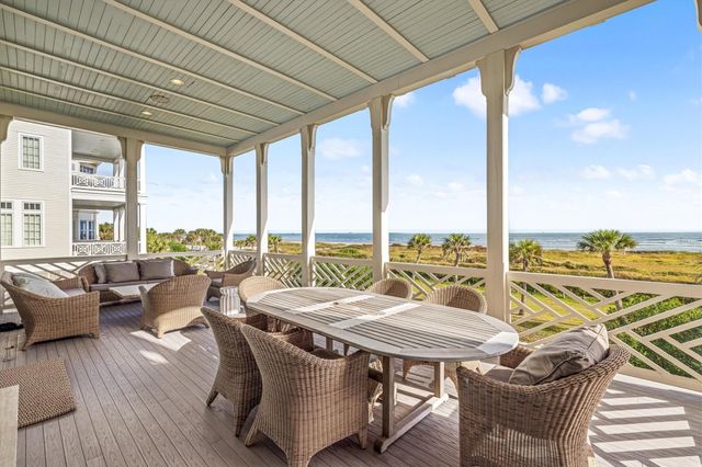 2445 E Seaside Drive, Galveston, TX 77550