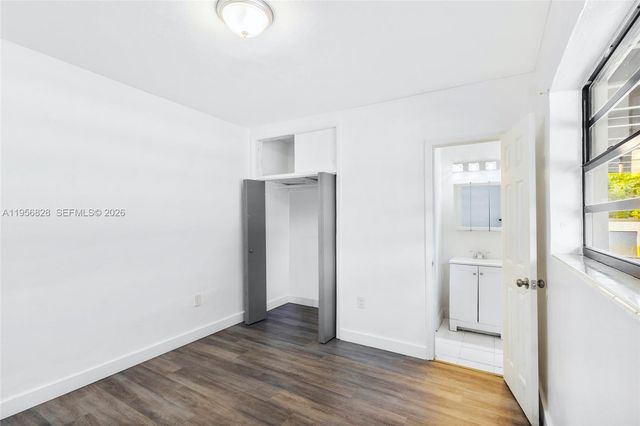 551 NW 183rd St 551, Miami Gardens, FL 33169