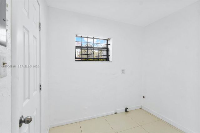 551 NW 183rd St 551, Miami Gardens, FL 33169