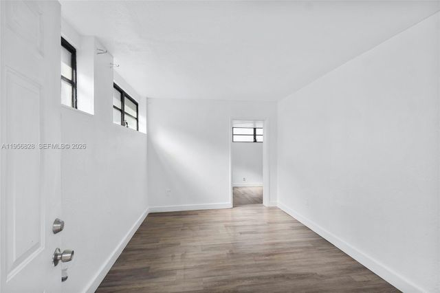 551 NW 183rd St 551, Miami Gardens, FL 33169