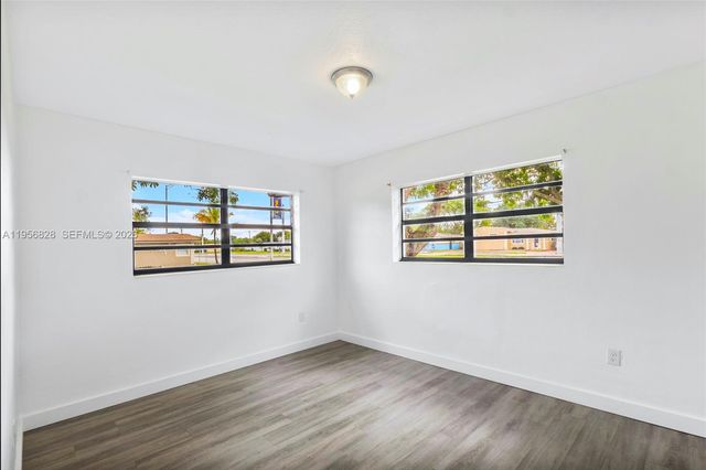 551 NW 183rd St 551, Miami Gardens, FL 33169