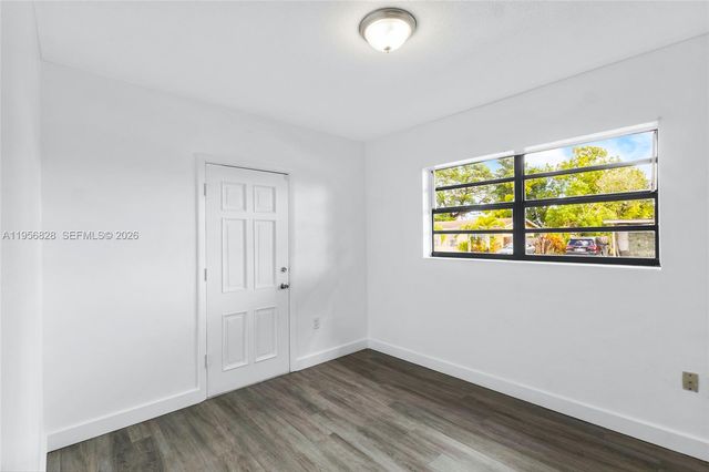 551 NW 183rd St 551, Miami Gardens, FL 33169