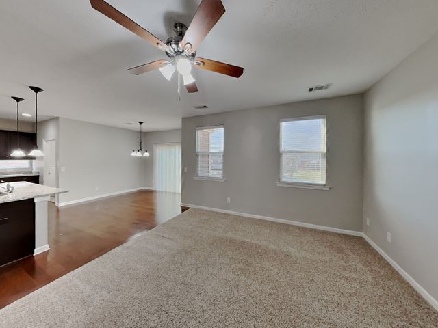 1637 Robindale Dr, Hermitage, TN 37076