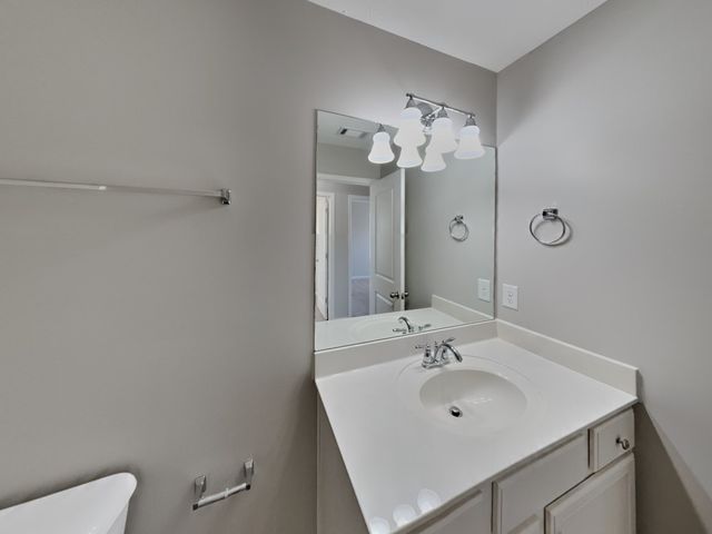 1637 Robindale Dr, Hermitage, TN 37076