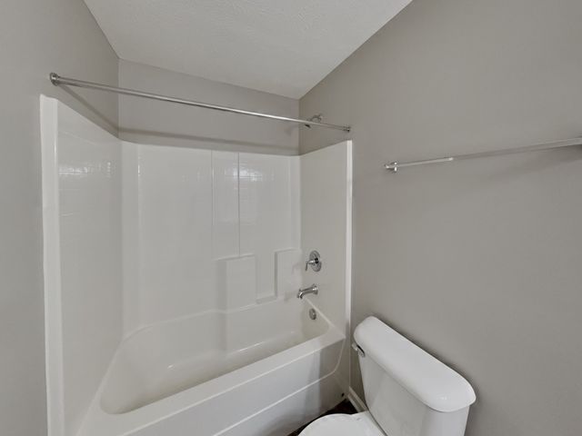 1637 Robindale Dr, Hermitage, TN 37076