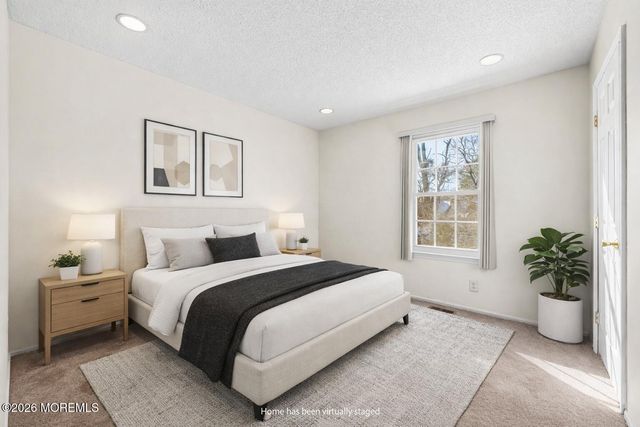 19 Sloop Square, Freehold, NJ 07728