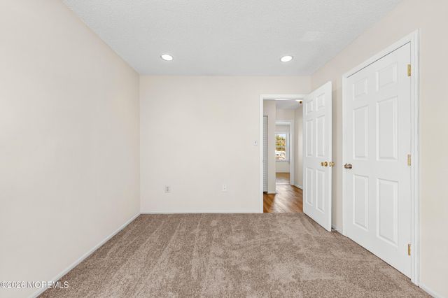 19 Sloop Square, Freehold, NJ 07728