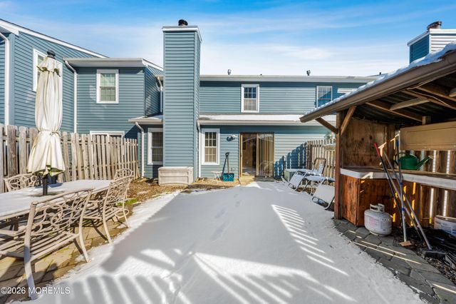 19 Sloop Square, Freehold, NJ 07728