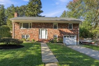 32 San Miguel Drive, Bristol, RI 02809