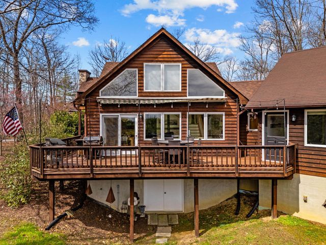 632 DRY CREEK LN, Winchester, VA 22603