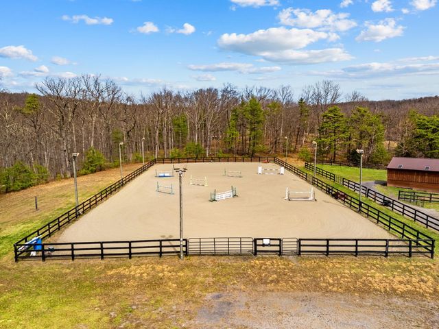 632 DRY CREEK LN, Winchester, VA 22603