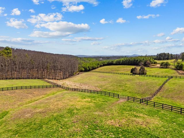 632 DRY CREEK LN, Winchester, VA 22603