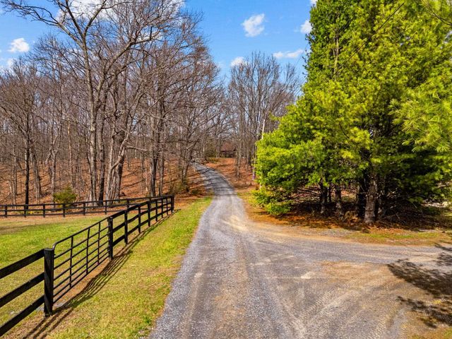 632 DRY CREEK LN, Winchester, VA 22603