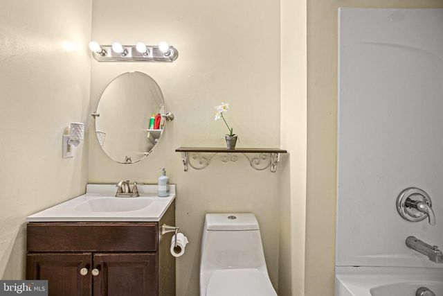 10400 HILLSIDE LN, Fredericksburg, VA 22408