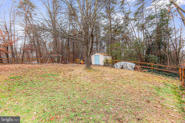 10400 HILLSIDE LN, Fredericksburg, VA 22408