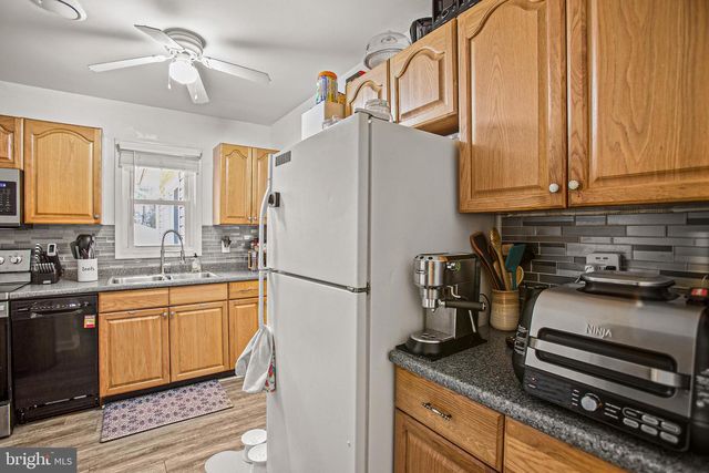 10400 HILLSIDE LN, Fredericksburg, VA 22408