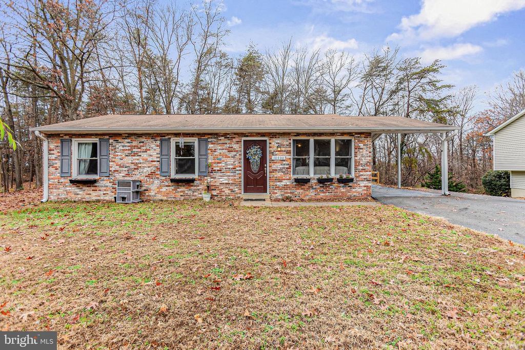 10400 HILLSIDE LN, Fredericksburg, VA 22408