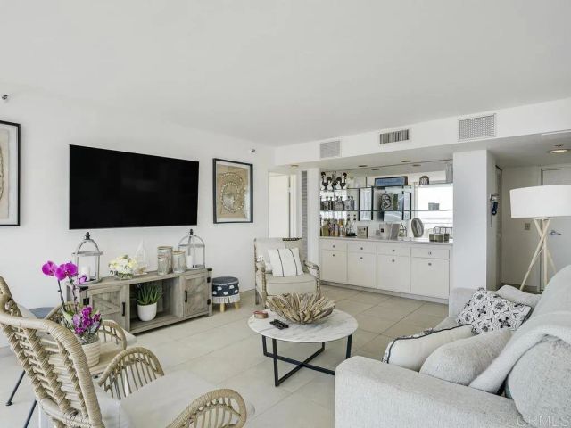 1810 Avenida Del Mundo 609, Coronado, CA 92118