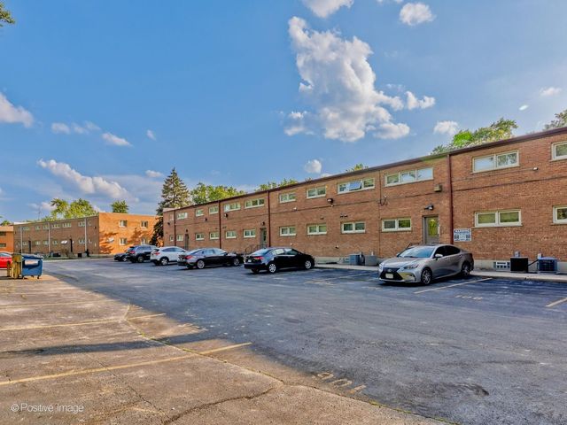 627 N Carroll Parkway 105, Glenwood, IL 60425